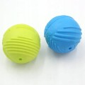 GUMOWA-ZABAWKA-DLA-PSA-GRYZAK-PILKA-PISZCZALKA-7CM-Kod-producenta-5905323210905.jpg