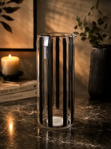Karafka szklana Solline 1,5 l paski czarne