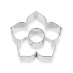 Wykrawacz metalowy do ciastek 4,4 cm lilia z kółkiem