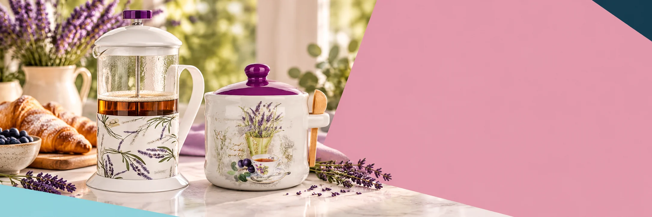 Dzbanek Lavender i ceramiczny słoiczek na kuchennym blacie